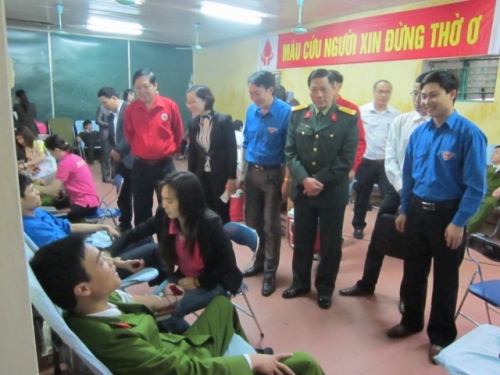 Ngày Hội thanh niên hiến máu tình nguyện năm 2012