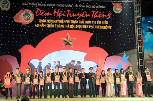Hưng Yên: 01 cá nhân đạt giải Ba và 01 tập thể đạt giải Khuyến khích cuộc thi tìm hiểu “ 40 chiến thắng Hà Nội - Điện Biên Phủ trên không”