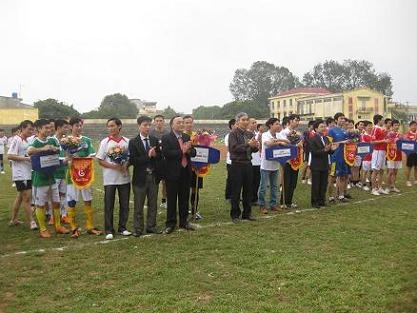 ĐOÀN KHỐI DOANH NGHIỆP TỈNH KHAI MẠC GIẢI BÓNG ĐÁ VÀ KÉO CO LẦN THỨ NHẤT NĂM 2013