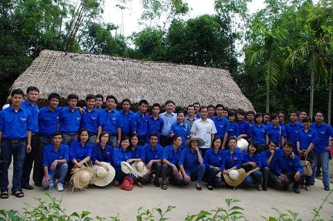 Đoàn khối các cơ quan tỉnh  Tổ chức chương trình "Hành trình về nguồn - Tiếng gọi tháng 5"