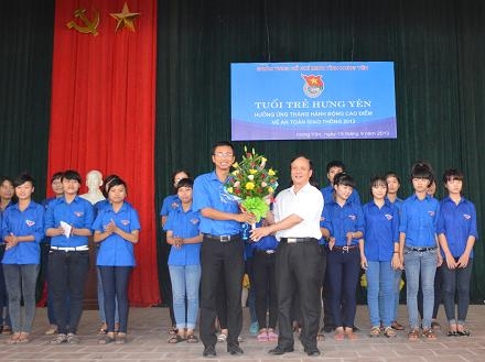Tuổi trẻ Hưng Yên hưởng ứng Tháng hành động cao điểm về An toàn giao thông năm 2013