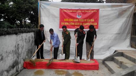 Đoàn thanh niên Công an tỉnh khởi công công trình tu sửa nhà cho gia đình chính sách