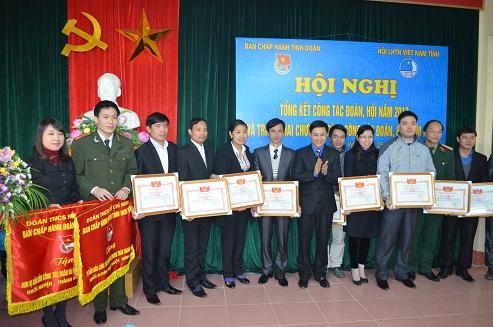BAN CHẤP HÀNH TỈNH ĐOÀN - HỘI LHTN VIỆT NAM TỈNH  Tổng kết và triển khai chương trình công tác Đoàn, Hội năm 2014