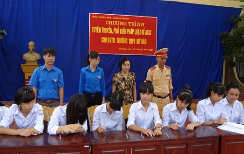 Mỹ Hào: tổ chức tuyên truyền phổ biến pháp luật về ATGT