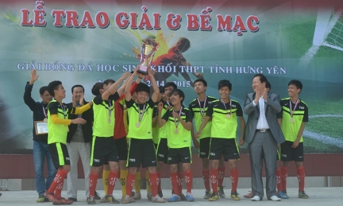 Chung kết và bế mạc Giải bóng đá học sinh THPT