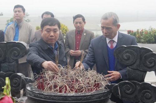 "Hãy giữ vững chí khí chiến đấu"
