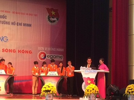 Đoàn trường ĐH TC - QTKD tham dự vòng chung kết cá nhân Hội thi "Ánh sáng soi đường" năm 2015