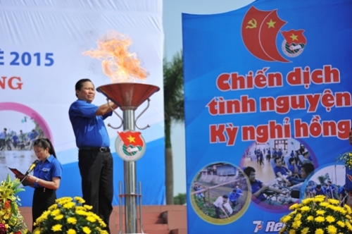 5.000 ĐVTN tham dự Lễ ra quân Chiến dịch TNTN hè 2015