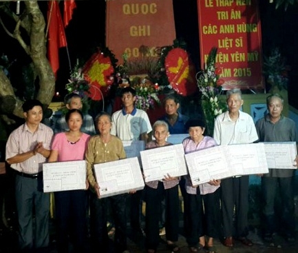 Yên Mỹ tổ chức Thắp nến tri ân các anh hùng liệt sỹ năm 2015