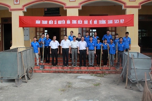 Đoàn xã Nguyên Hòa ra mắt Tổ hợp tác thanh niên bảo vệ môi trường và gắn biển Đoạn đường thanh niên tự quản