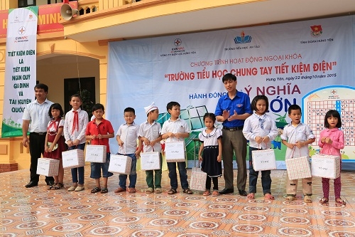 Ban Thường vụ tỉnh Đoàn – Công ty Điện lực Hưng Yên Phát động điểm chương trình trường Tiểu học chung tay Tiết kiệm điện