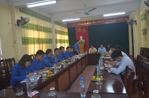Đồng chí Bí thư Trung ương Đoàn làm việc với ban thường vụ Tỉnh Đoàn Hưng Yên