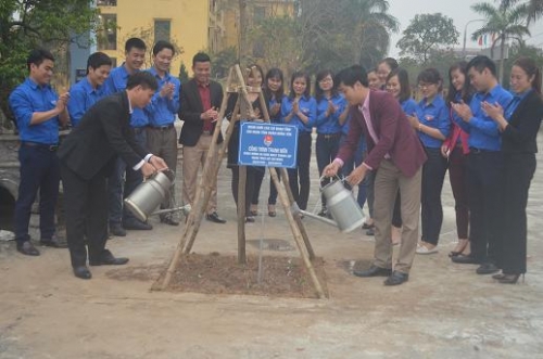 Chi đoàn tỉnh Đoàn nhiều hoạt động thiết thực trong Tháng Thanh niên 2016