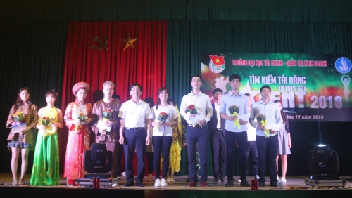 Đoàn trường phối hợp với Hội Sinh viên trường Đại học Tài chính Quản trị kinh doanh tổ chức Cuộc thi Tìm kiếm tài năng – UFBA’s Got Talent 2016