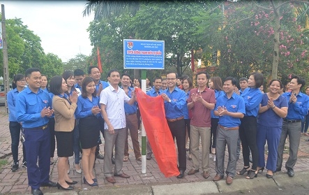 Thành Đoàn Hưng Yên ra quân ngày thứ bảy tình nguyện và chủ nhật xanh