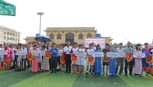 Khai mạc giải bóng đá Đoàn khối các cơ quan tỉnh lần thứ VIII