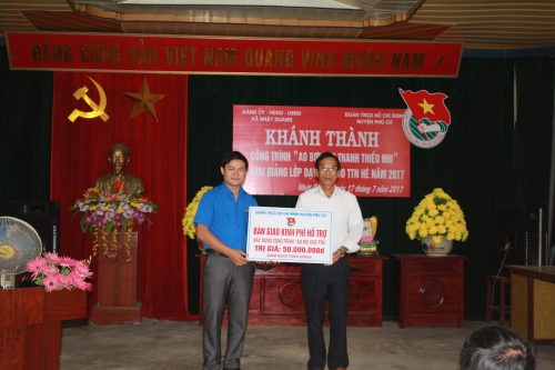 Huyện đoàn Phù Cừ khánh thành công trình ao bơi cho TTN và Khai giảng lớp dạy bơi cho TTN hè năm 2017