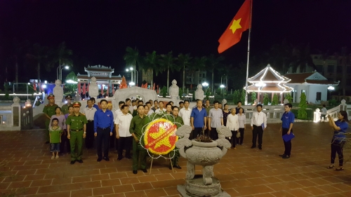 Các Huyện, Thành đoàn và Đoàn trực thuộc toàn tỉnh tổ chức nhiều hoạt động tri ân nhân kỷ niệm 70 năm Ngày thương binh liệt sỹ  (27/7/1947 - 27/7/2017)