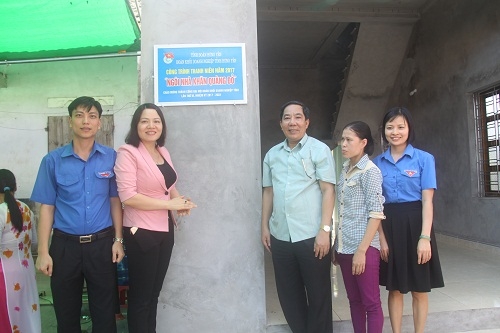 Đoàn khối Doanh nghiệp tỉnh Hưng Yên khánh thành Công trình thanh niên  năm 2017 “Ngôi nhà khăn quàng đỏ”