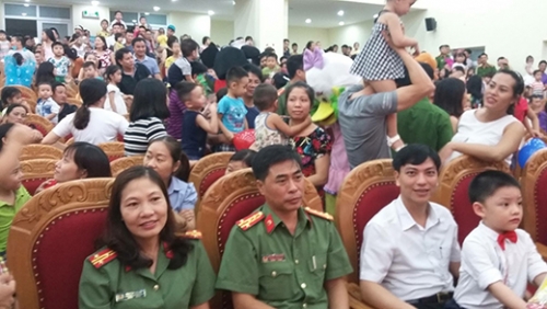 Đoàn thanh niên Công an tỉnh tổ chức Tết Trung thu 2017