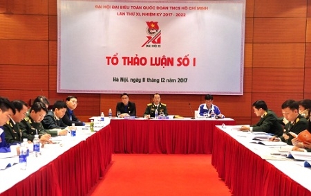 Nhiều ý kiến góp ý vào các nội dung tại tổ thảo luận, chiều 11/12