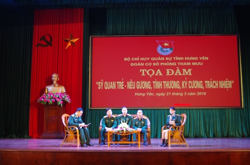 Đoàn cơ sở phòng Tham mưu Bộ CHQS tỉnh tọa đàm "Sỹ quan trẻ - nêu gương, tình thương, kỷ cương, trách nhiệm"