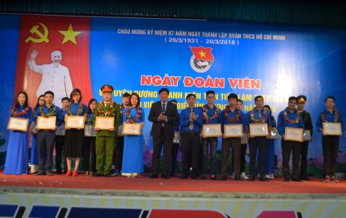 Ban Thường vụ Tỉnh đoàn tổ chức Ngày đoàn viên và tuyên dương đoàn viên tiêu biểu năm 2018