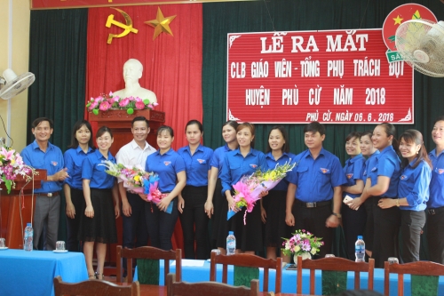 Phù Cừ ra mắt Câu lạc bộ Giáo viên - Tổng phụ trách Đội
