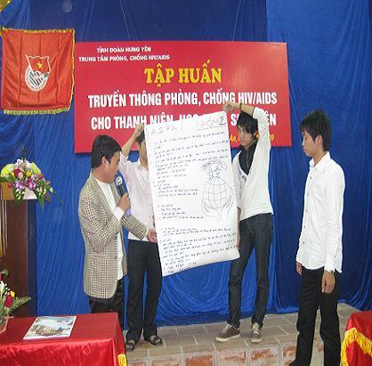 HƯỞNG ỨNG NGÀY THẾ GIỚI PHÒNG, CHỐNG HIV/AIDS 1/12