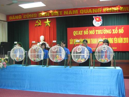 Tỉnh Đoàn quay số mở thưởng Xổ số xây dựng Công trình thanh niên cấp tỉnh năm 2010